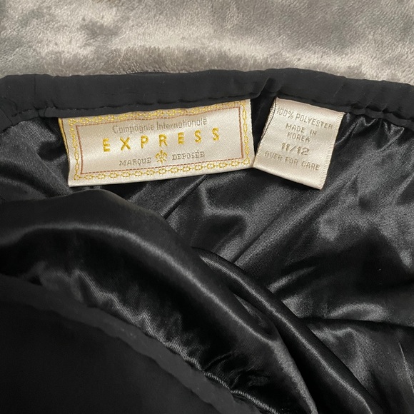 Black Skirt - Picture 4 of 4